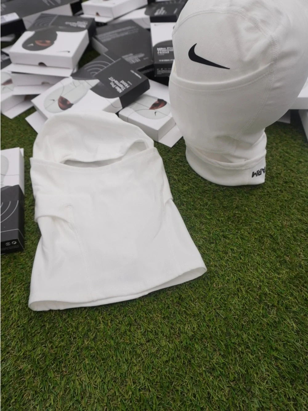 Nike Skimask white (SHIPPING SAME DAY)